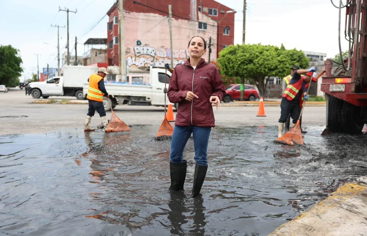 Supervisa Ana Paty Peralta operativo especial ante lluvias en Cancún
