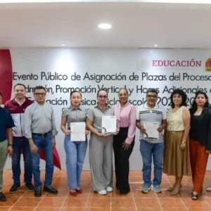 Asigna SEQ plazas vacantes a docentes en Quintana Roo